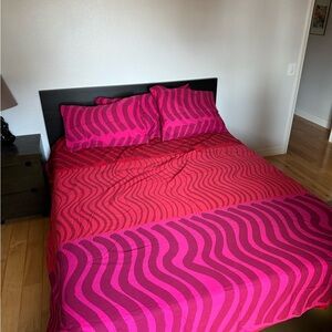 Marimekko full/queen duvet, 2 standard, 2 king shams